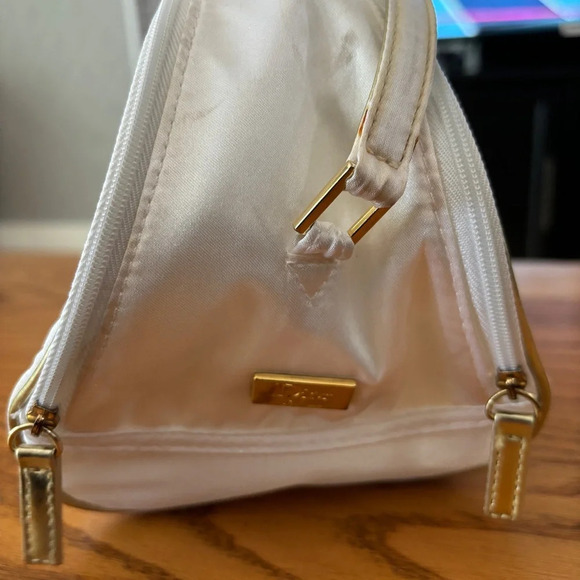 DIOR White and Gold Quilted Perfume Makeup Cosmetic Toiletry Bag - Picture 2 of 7